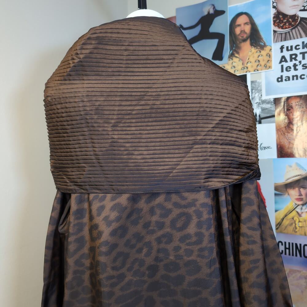 Designer Leopard Raincoat Reversible - Picture 6 of 7